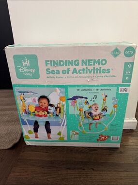 Disney Finding Nemo Activity Center - Aqua and Green